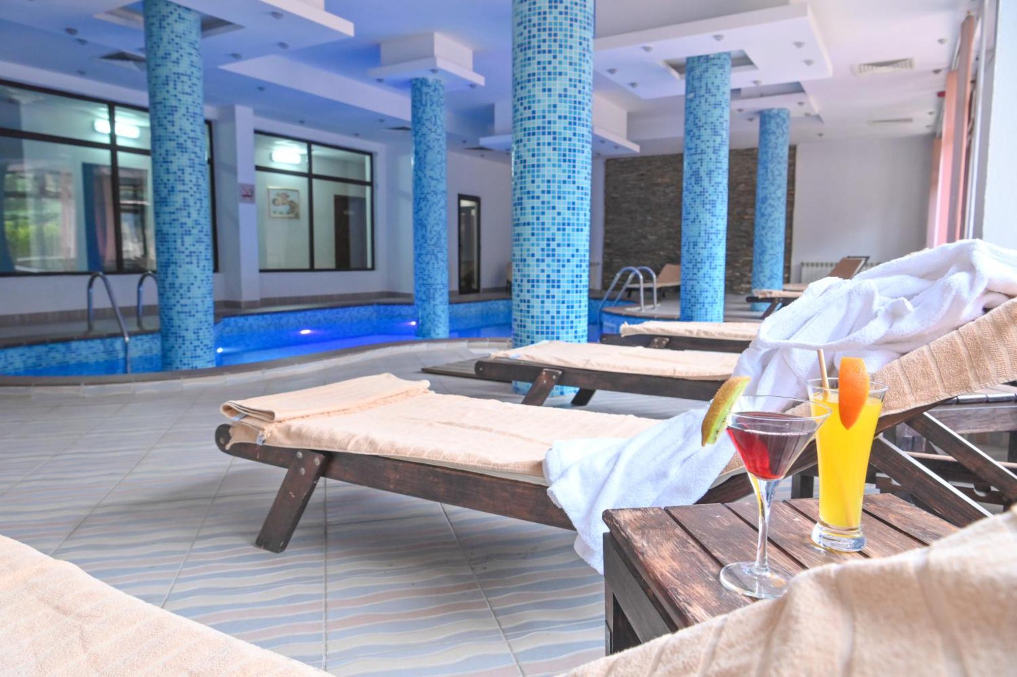 Apart Hotel Orbilux Bansko Bagian luar foto